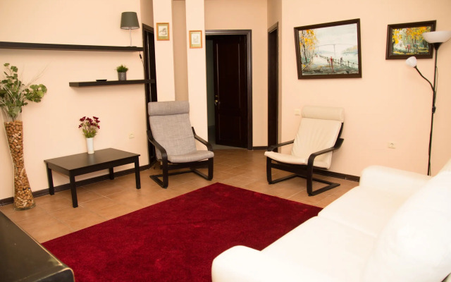 Loyal na ulitse 9-ya Liniya 14 Guest House