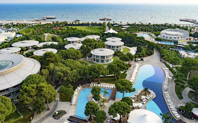 Calista Luxury Resort