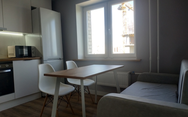 Novaya kvartira s konditsionerom v Zhk Fakel Apartments