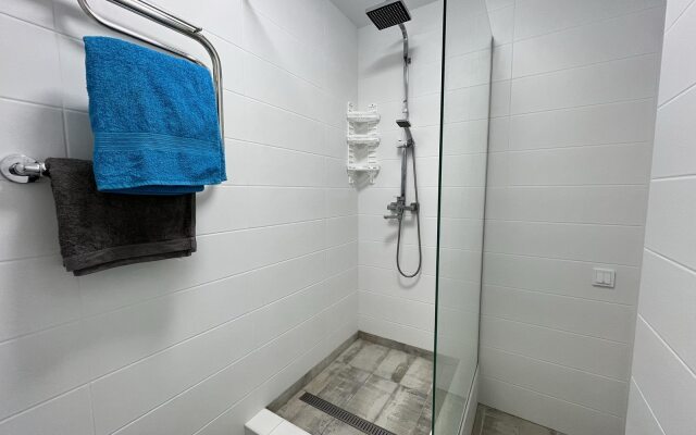 Апартаменты однокомнатные улица Михаила Савицкого 3