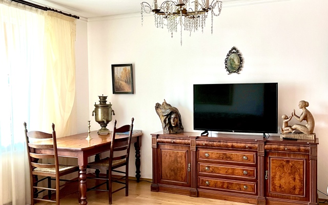 Квартира Комфортная Трехкомнатная в Самом Центре