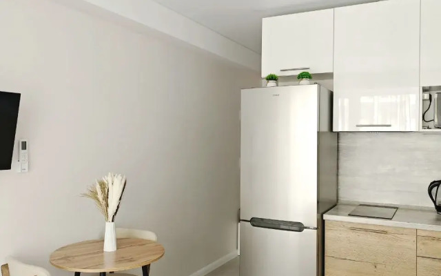 S Dizaynerskim Remontom I Vidom Na More Flat