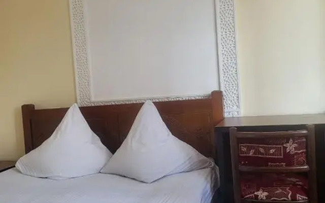 Отель Dili Orom