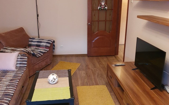 Квартира на Коммунальной 22а