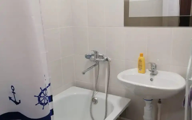 Ryadom S Akvaparkom V Kirovskom Rayone Flat
