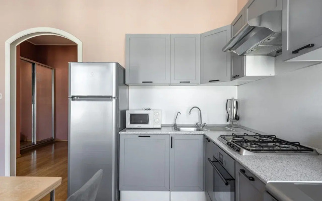 Yevrodvushka u Isaakievskogo sobora Flat