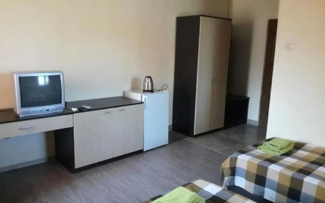 Меблированные Комнаты на Улице Мира 42Б