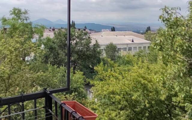 Na 1-Bulvarnoy Apartments