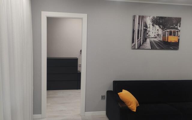 Dvukhkomnatnaya Kvartira V Samom Tsentre Flat