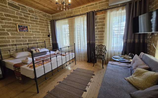 Old Rooms Hotel