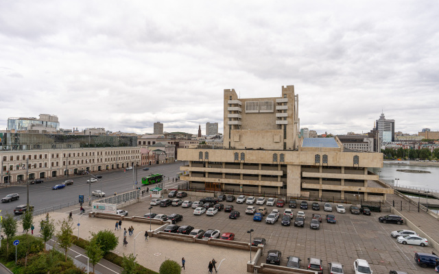 Апартаменты с Видом на Театр Камала