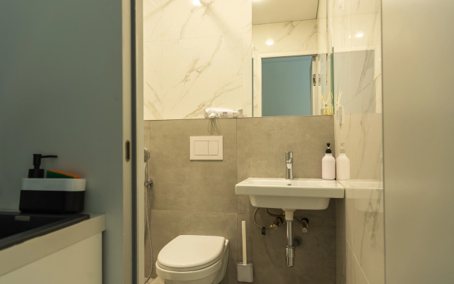 Апартаменты The Alien