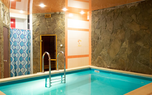 Na Nizhnetatarskoy Guest House