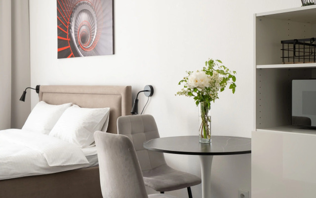 Ryadom S Ligovskim Prospektom Na Ulitse Tosina Apartments