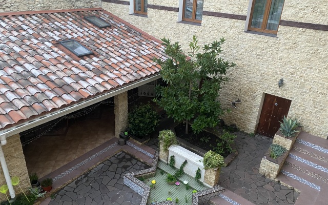 Rahil Guest House