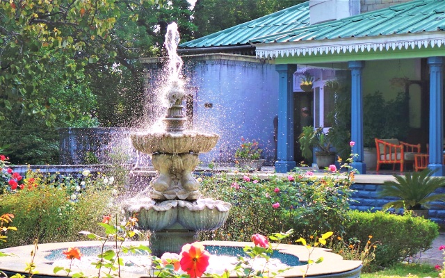 Отель WelcomHeritage Taragarh Palace