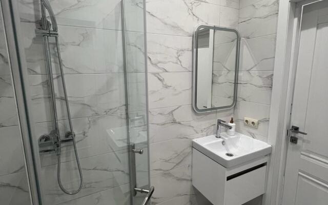 Apartamenty 3kh Mestnaya Studiya S Balkonom I Basseynom Apartments