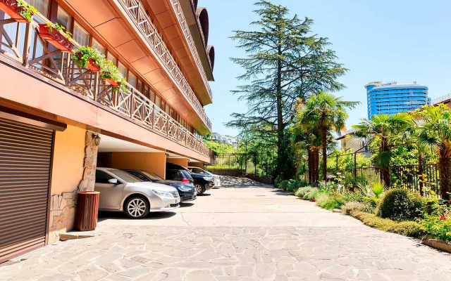 Green Club Hotel