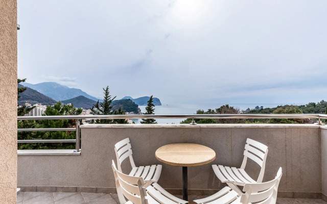 Sea view Petrovac Apartments