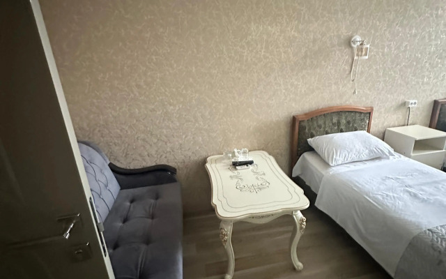 Izumrud Hotel