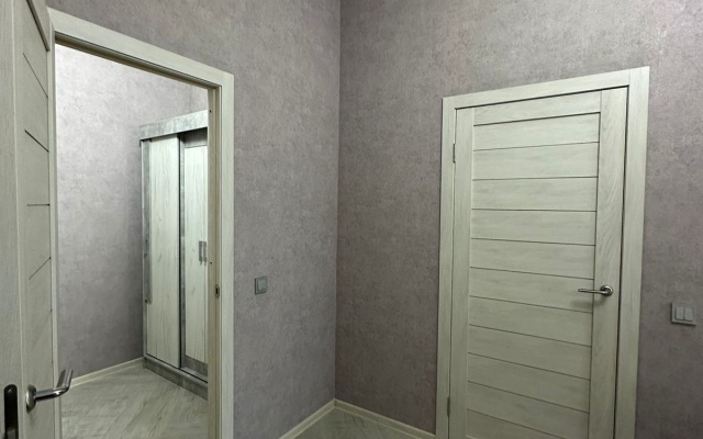 Yevrodvushka S Garderobnoy Flat