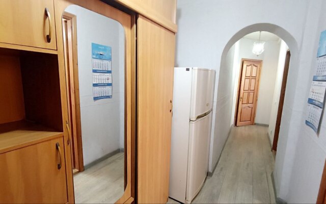 2 Komnatnaya V Tsentre Goroda Flat