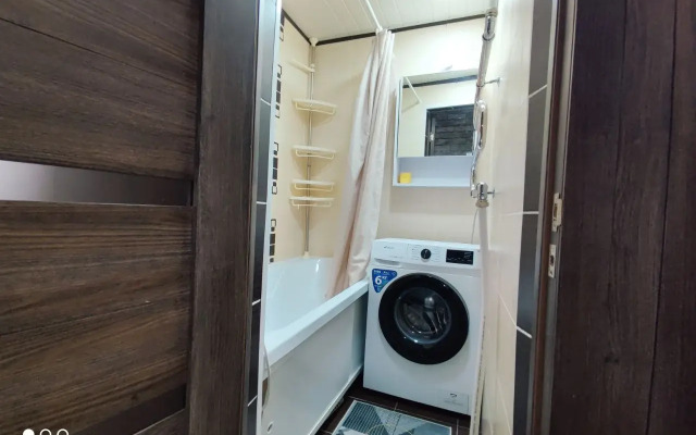 Квартира Аллея Труда 16 с Балконом