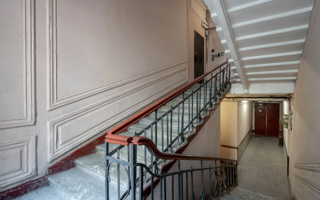 Studiya S Dizaynerskim Remontom V Centre Flat