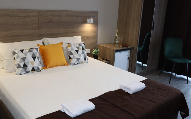 Polyana 315 Guest House
