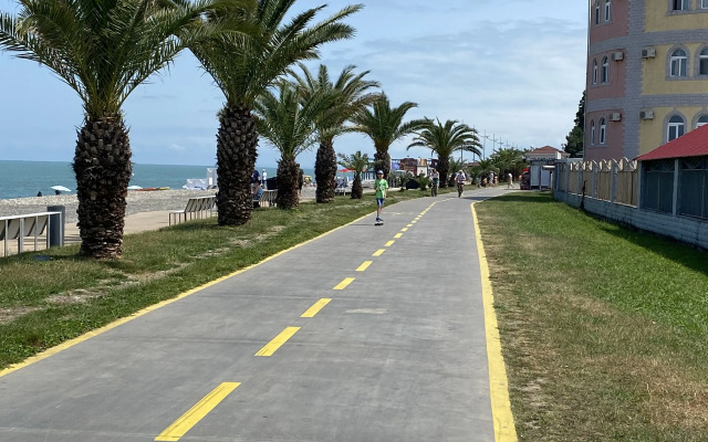 Yevrotreshka Batumi Guru Apartments