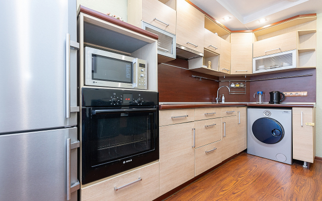 Апартаменты двухкомнатные  на Мещерском бульваре 3/3 .м.Cтрелка. Сова-Дом