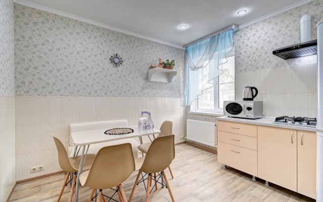 Dvukhkomnatnye V Taunkhause S Garazhom Mikrorayon Kudepsta Apartments