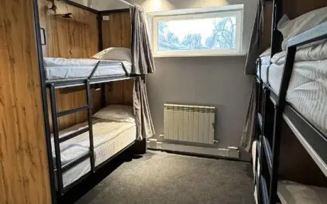 Luchshiy Sayakhat Hostel