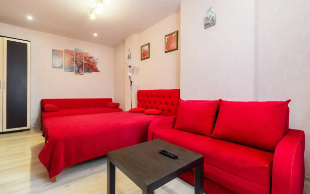 Apartamenty v Novom dome, 3 razdel'nyh spal'nyh mesta, do metro 5 minut peskom bonus kofemasina