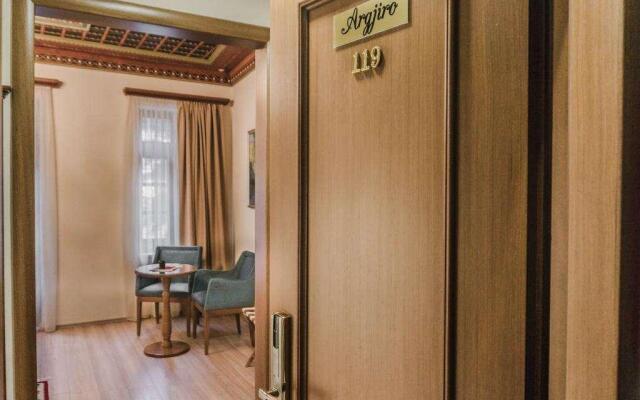 Argjiro Hotel