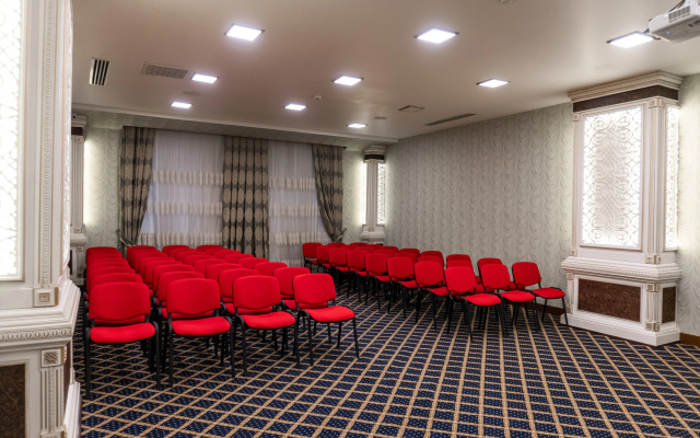 Alis  Baku