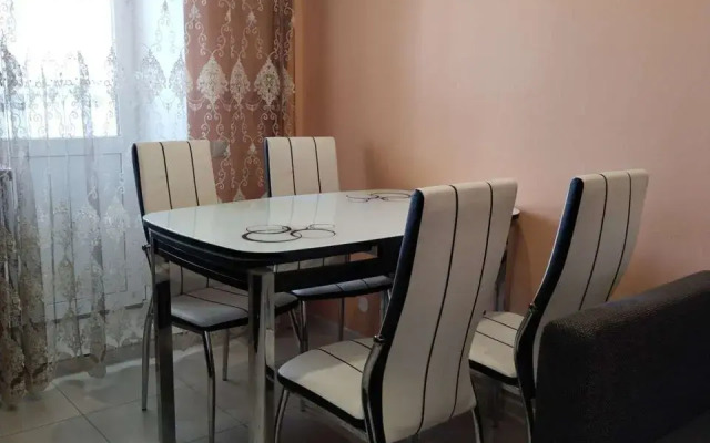 Na Ul. Tukhachevskogo, 80 Flat