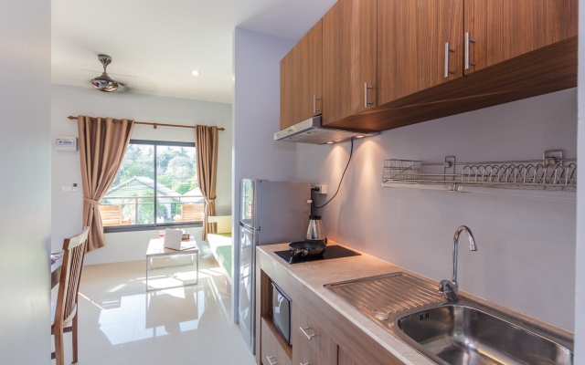 Happy Eight Resort Phuket Apart-hotel