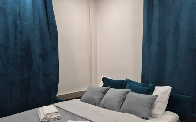Viva Akademicheskaya Flat