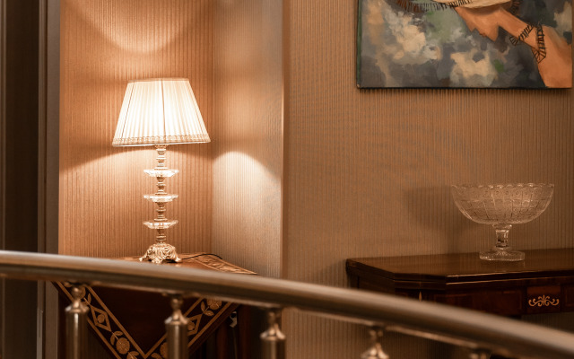 West Inn Palace Hotel