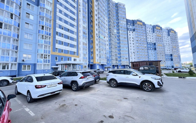 Uyutnaya Svetlaya Posutochno Flat