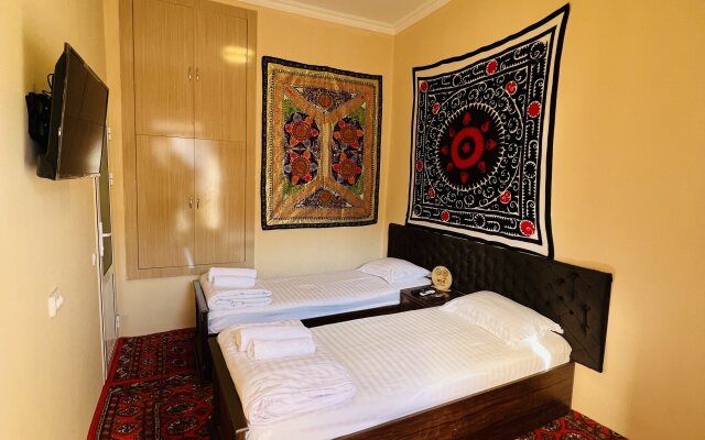 Al-Motrudiy Guest House