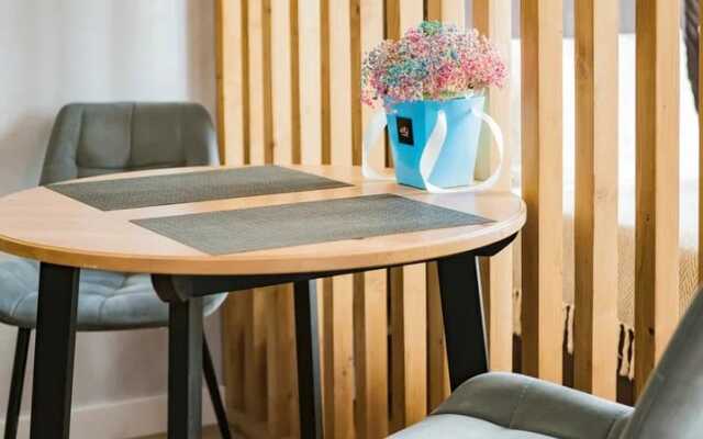 Stilnaya Studiya U Parka Rivera Flat