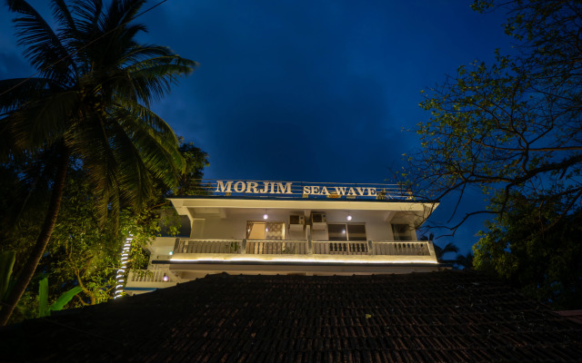 Morjim Sea Waves Hotel