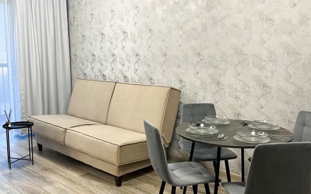 Na Karaulnoy 43/4 Flat