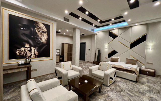 Royal Mansion