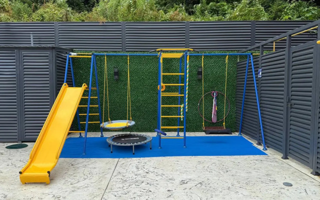 S Basseynom I Baney Pod Otkrytym Nebom Private house