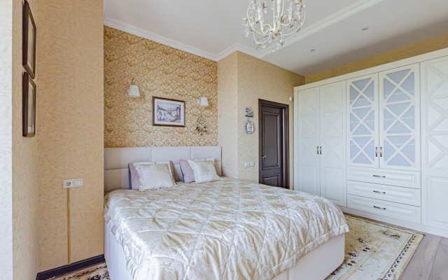Rustic Luxe in Heart of Kazan Flat