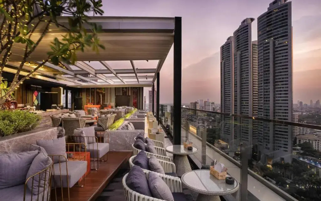 Отель Novotel Bangkok Sukhumvit 20