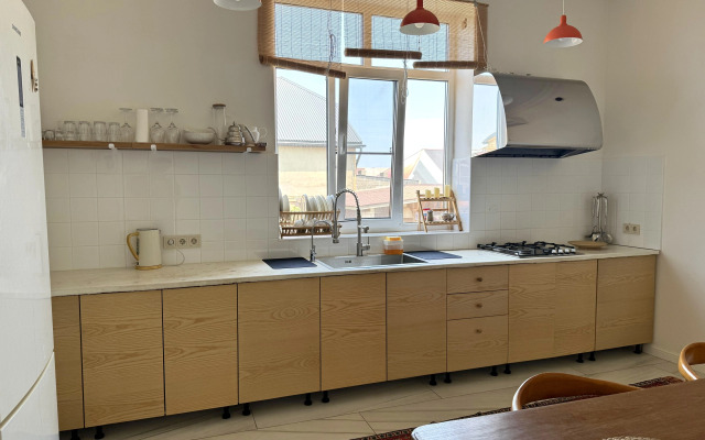 Частный дом просторный светлый на берегу Каспийского моря